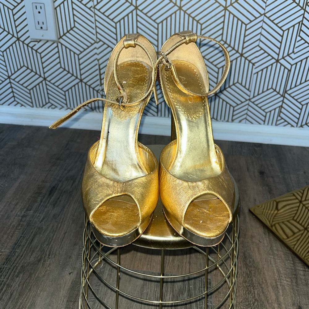 Aldo gold heel with mirrored detail